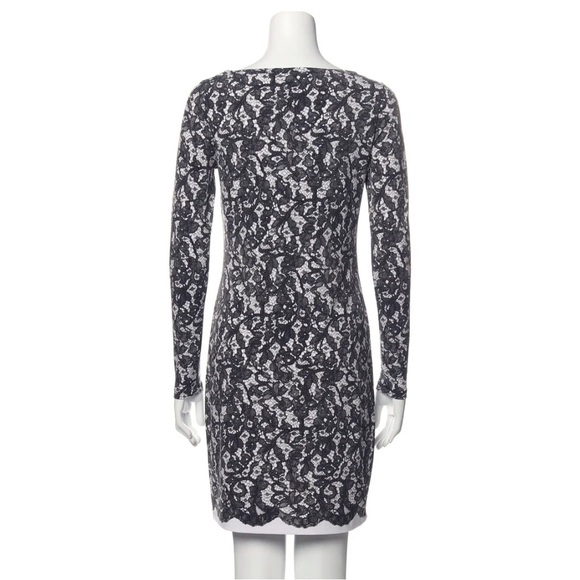 MICHAEL KORS NWT l/s lace pattern dress. Size Sm. - Picture 2 of 10
